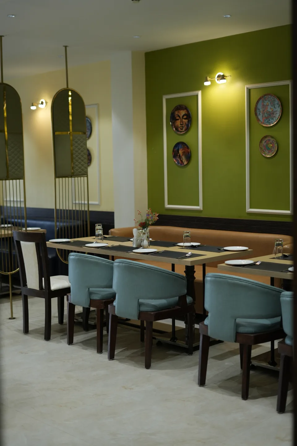 Dekchi pure-veg restaurant table